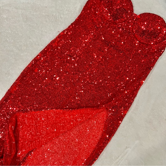 Jessica Rabbit Costume Dress with Gloves, Wig Included!!! - Picture 5 of 16